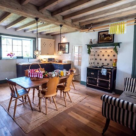 Country Cottage With Spa, Catering, Gardens, Nature Reserve Walks - Free Parking, Self Checkin 斯肯索普 外观 照片