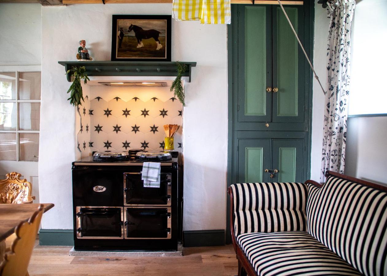 Country Cottage With Spa, Catering, Gardens, Nature Reserve Walks - Free Parking, Self Checkin 斯肯索普 外观 照片
