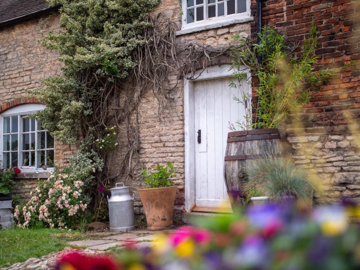 Country Cottage With Spa, Catering, Gardens, Nature Reserve Walks - Free Parking, Self Checkin 斯肯索普 外观 照片