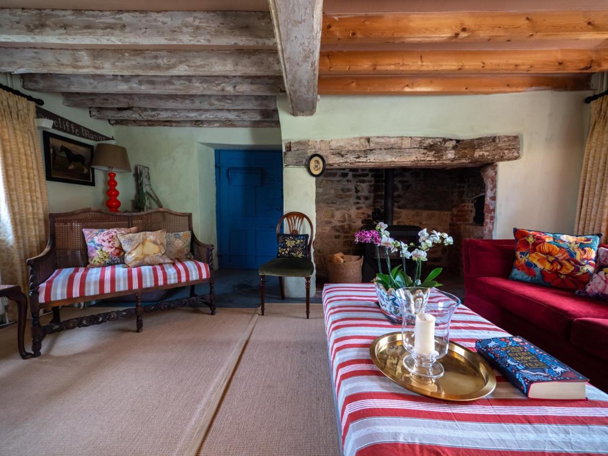 Country Cottage With Spa, Catering, Gardens, Nature Reserve Walks - Free Parking, Self Checkin 斯肯索普 外观 照片